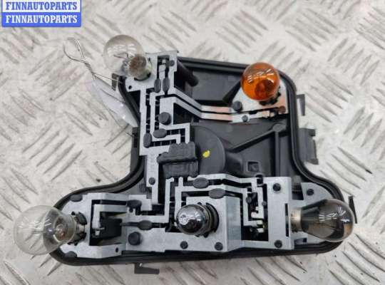 Плата фонаря заднего правого AU1758631 на Audi A4 B6 (2001-2004)