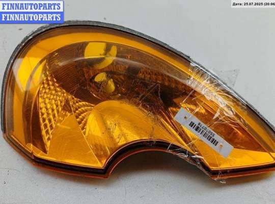 купить Поворотник (указатель поворота) правый на Renault Modus