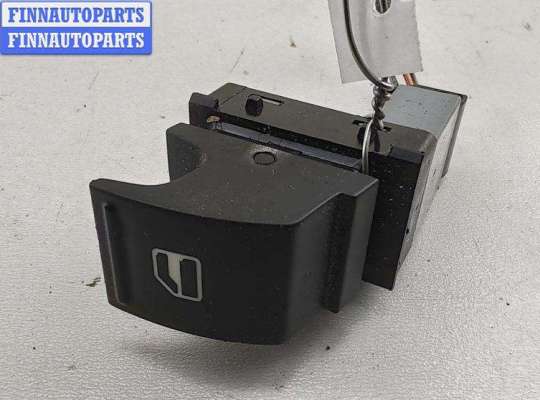 купить Кнопка стеклоподъемника переднего правого на Volkswagen Passat B6