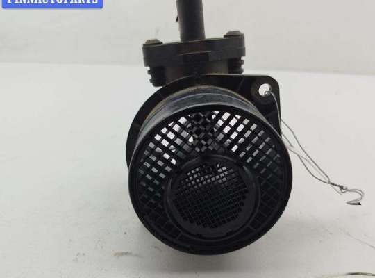 купить Расходомер (измеритель потока воздуха) на Volkswagen Passat B5+ (GP)