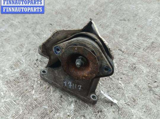 купить Кронштейн КПП опорный на Volkswagen Passat B5+ (GP)