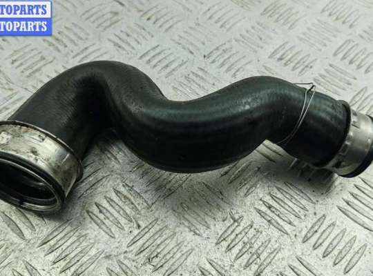 Купить Патрубок интеркулера на Volkswagen Passat B5+ (GP) Патрубок интеркулера VG2631496 на Volkswagen Passat B5+ (GP)