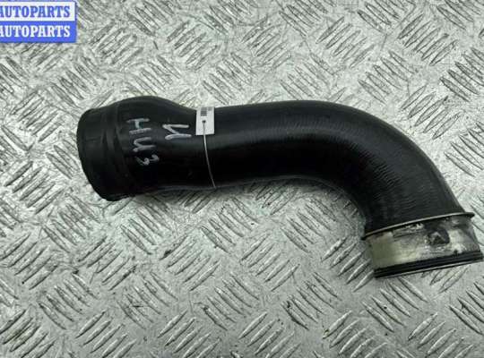 купить Патрубок интеркулера на Volkswagen Passat B6