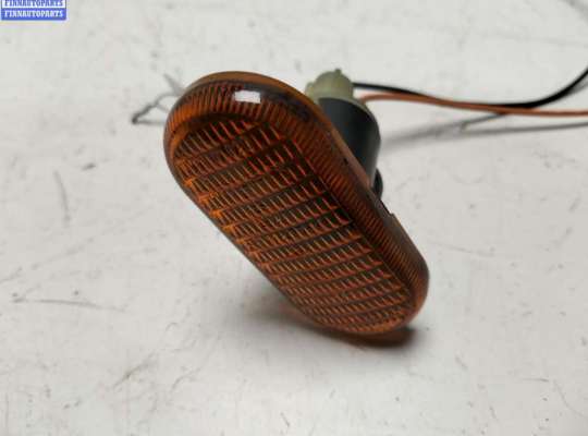 купить Повторитель поворота правый на Renault Scenic I (1996-2003)