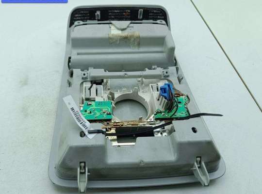 купить Фонарь салонный (плафон) на Volkswagen Passat B6