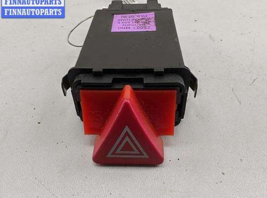 Купить Кнопка аварийной сигнализации (аварийки) на Audi A6 C5 (1997-2005) Кнопка аварийной сигнализации (аварийки) AU1693069 на Audi A6 C5 (1997-2005)