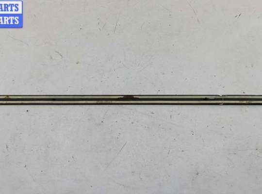 купить Молдинг двери передней левой на Volkswagen Golf-4