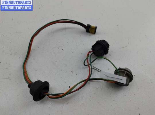 купить Патрон лампы фонаря на Peugeot 607