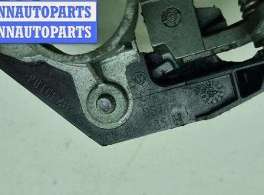 купить Корпус (держатель) ручки двери передней левой на Volkswagen Passat B6