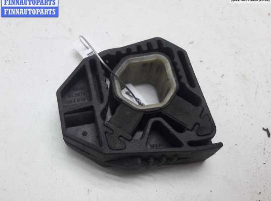Кронштейн радиатора VG2187285 на Volkswagen Golf-5