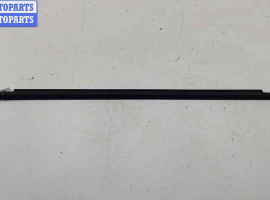 Купить Молдинг стекла двери задней правой наружный на Volkswagen Passat B5 Молдинг стекла двери задней правой наружный VG2663377 на Volkswagen Passat B5