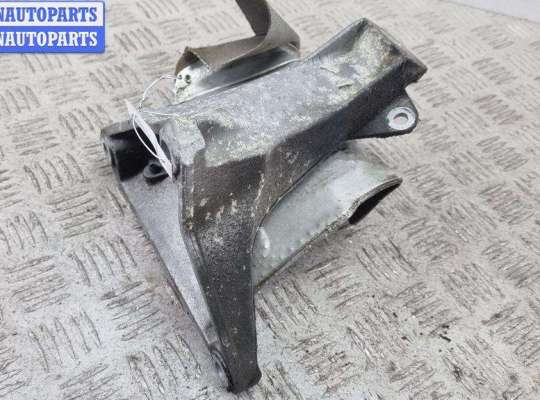 купить Кронштейн двигателя опорный на Volkswagen Passat B5+ (GP)