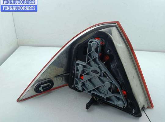 купить Фонарь задний правый на Mercedes C-Class W203 (2000-2006)