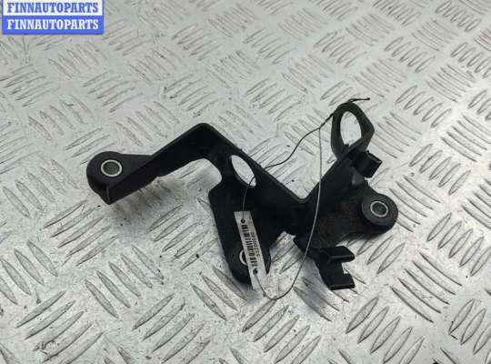 Купить Кронштейн крепления на Volkswagen Bora Кронштейн крепления VG2587105 на Volkswagen Bora