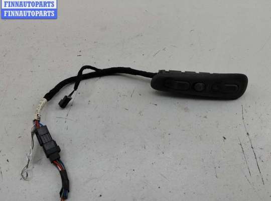 купить Кнопка стеклоподъемника переднего левого на Opel Omega B (1994-2003)