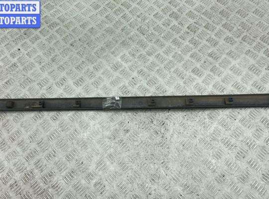 купить Молдинг двери передней правой на Renault Laguna III (2008-2015)