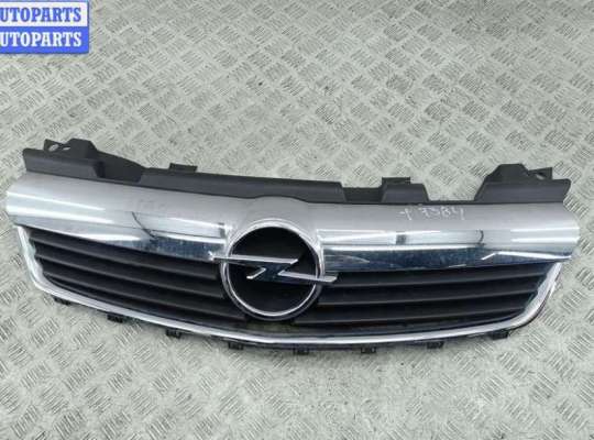 купить Решетка радиатора на Opel Zafira B (2004-2014)