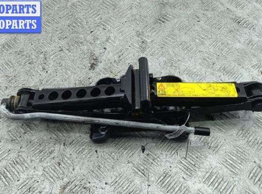 купить Домкрат на Ford Focus II (2004-2011)