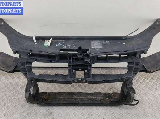 купить Рамка передняя (панель кузовная, телевизор) на Volkswagen Golf-5 Plus