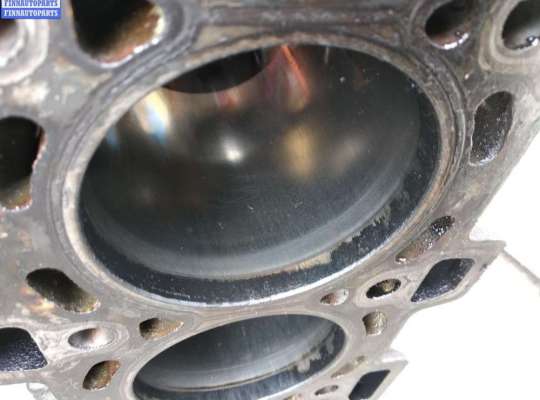 Блок ДВС (цилиндров) / Коленвал на Nissan Qashqai I (J10)