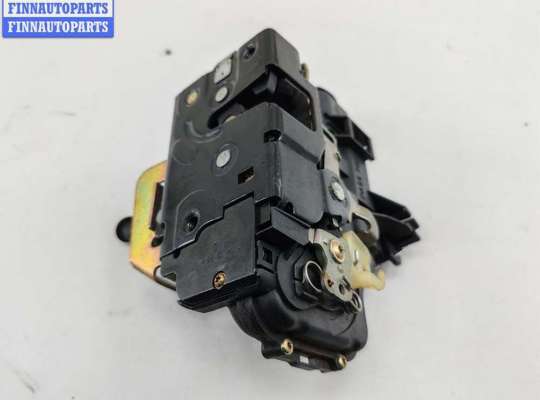 Замок боковой двери на Audi A6 (C5)