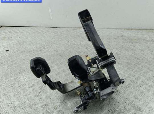 купить Узел педальный на Volkswagen Passat B5