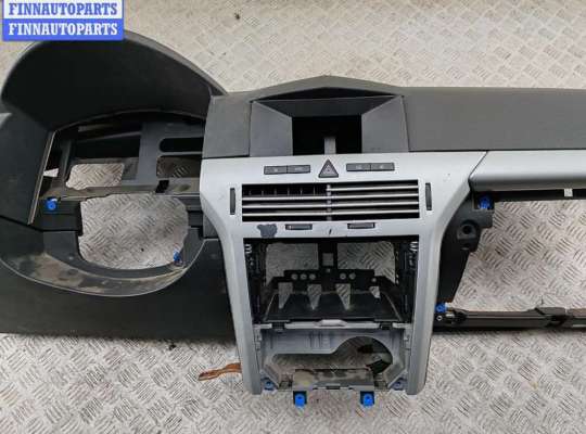 купить Панель приборная (торпедо) на Opel Astra H (2004-2009)
