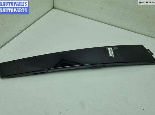 Накладка двери задней левой VG2370309 на Volkswagen Passat B5
