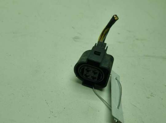 купить Разъем (фишка) проводки на Volkswagen Golf-3