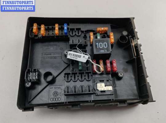 Блок предохранителей VG2682015 на Volkswagen Caddy (2004-2010)