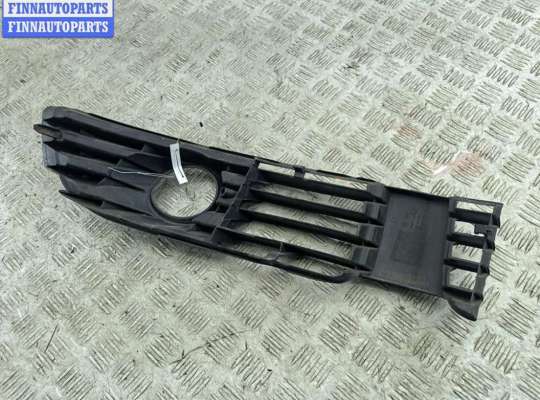 купить Решётка (заглушка) в бампер на Volkswagen Passat B5+ (GP)