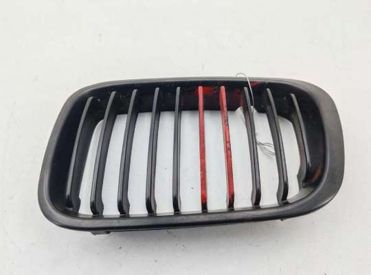 Купить Решетка радиатора на BMW 3 E46 (1998-2006) Решетка радиатора BM3708145 на BMW 3 E46 (1998-2006)