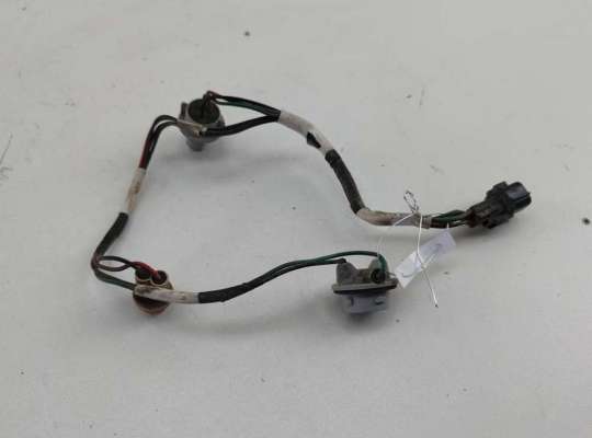 Купить Патрон лампы фонаря на Mitsubishi Lancer (2000-2010) Патрон лампы фонаря MT514348 на Mitsubishi Lancer (2000-2010)