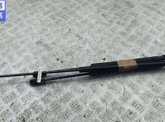 купить Амортизатор крышки (двери) багажника на Volkswagen Passat B7