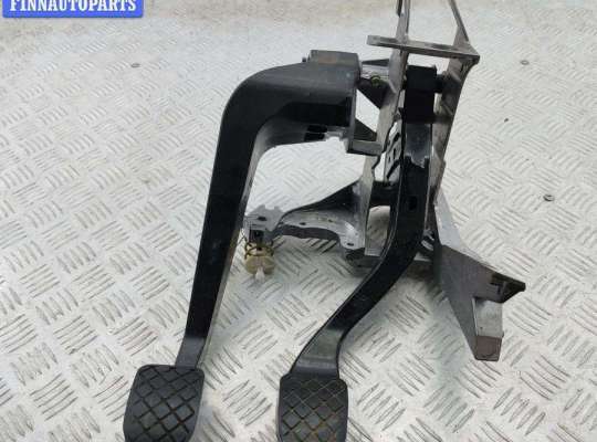 Купить Узел педальный на Audi A4 B6 (2001-2004) Узел педальный AU1746953 на Audi A4 B6 (2001-2004)