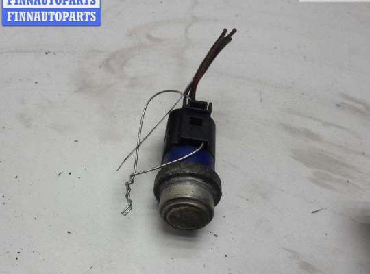 купить Датчик температуры на Volkswagen Passat B5