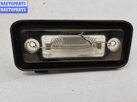 купить Подсветка номера на Volkswagen Touran