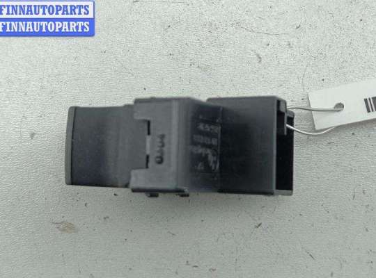 купить Кнопка открывания лючка топливного бака на Volkswagen Passat B5+ (GP)