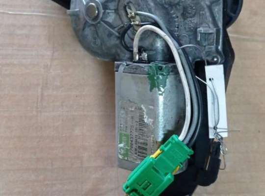 купить Двигатель стеклоочистителя заднего (моторчик дворников) на Renault Scenic I (1996-2003)