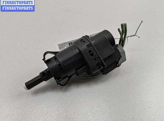 Датчик (включатель) стоп-сигнала FO1870992 на Ford Tourneo Connect