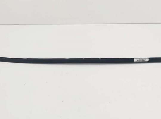 Молдинг лобового стекла SK531110 на Skoda Octavia mk1 (A4 1U) 1996-2010