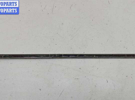 купить Молдинг двери задней левой на Volkswagen Passat B6