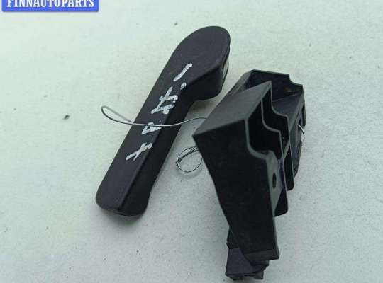 купить Ручка открывания капота на Volkswagen Passat B6