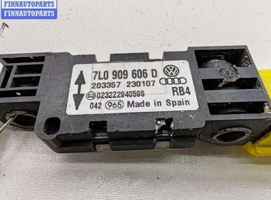 купить Датчик удара (Airbag) на Volkswagen Touareg