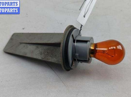 купить Патрон лампы указателя поворота на Audi A6 C5 (1997-2005)