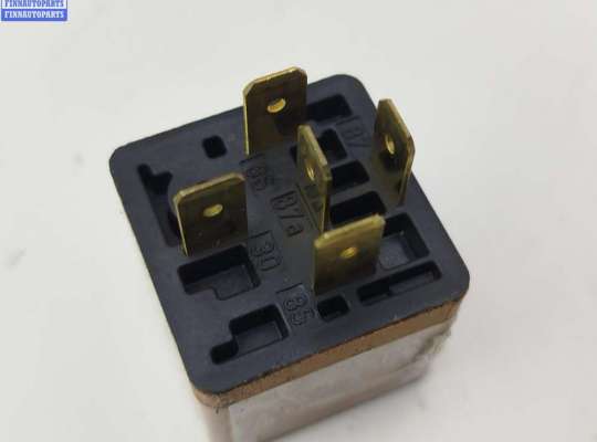 купить Реле стеклоочистителя (дворников) на Opel Vectra C (2002-2008)