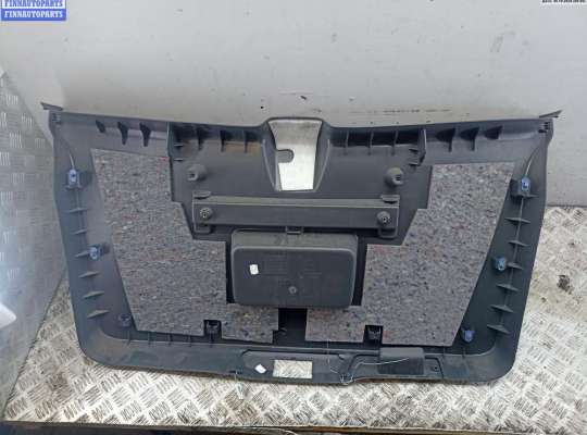 купить Обшивка крышки багажника на Opel Zafira B (2004-2014)