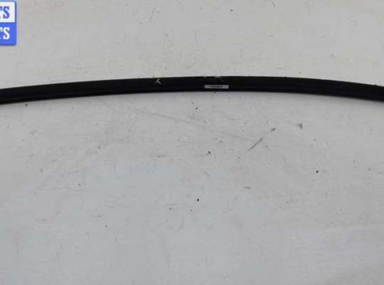 купить Молдинг двери передней правой на BMW 3 E36 (1991-2000)