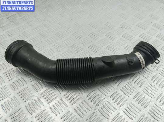 купить Патрубок воздушного фильтра на Volkswagen Passat B5