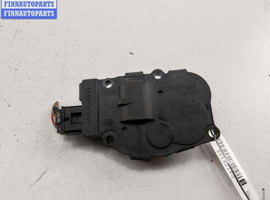 купить Моторчик заслонки отопителя на Mercedes C-Class W204 (2007-2015)